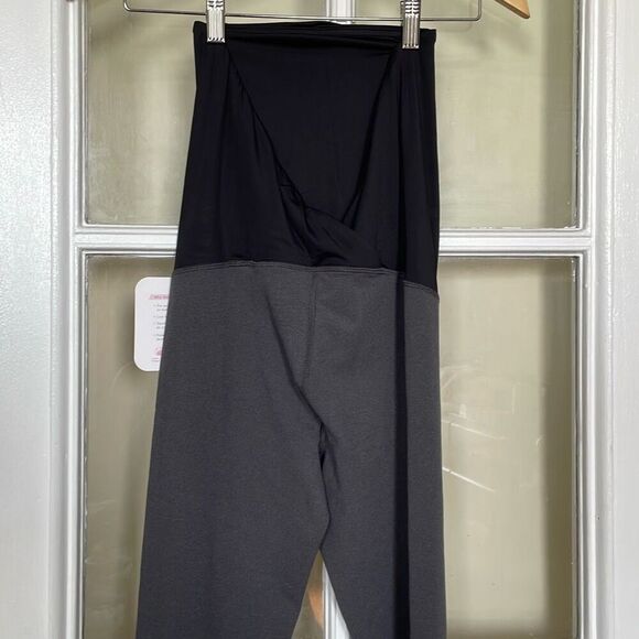 New with tags grey Isabel maternity by Ingrid & isabel maternity leggings size S - Picture 7 of 9